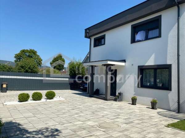 Einfamilienhaus in 2722 Weikersdorf am Steinfelde 1
