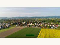 Landwirtschaftsgrund in Muthmannsdorf, angrenzend an Dreistetten