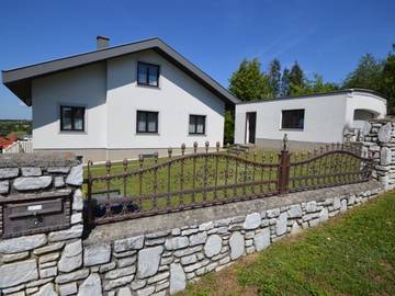 Einfamilienhaus in Markt Neuhodis