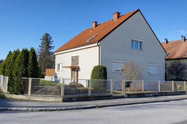 Mehrfamilienhaus in 2404 Petronell-Carnuntum 