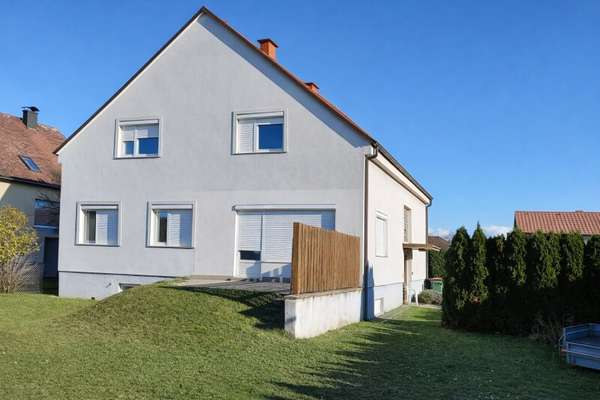 Mehrfamilienhaus in 2404 Petronell-Carnuntum 1