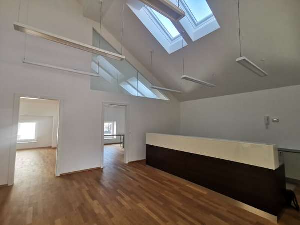 Büro in 2630 Ternitz 2