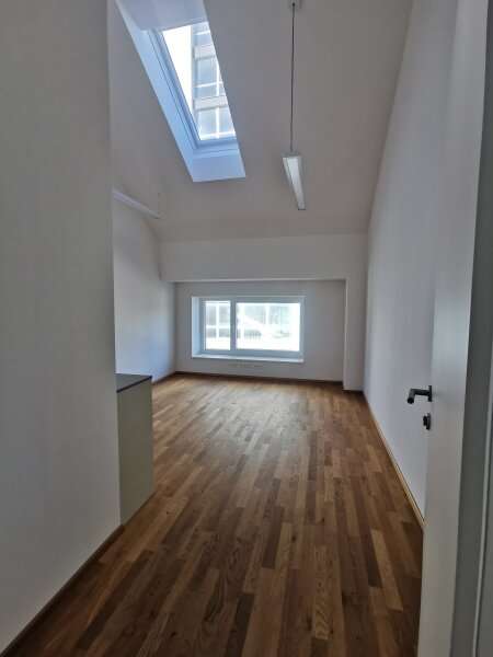 Büro in 2630 Ternitz 3