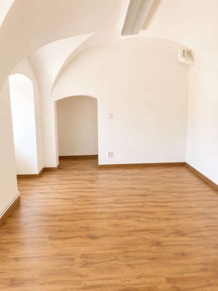 Büro in 2620 Neunkirchen 4
